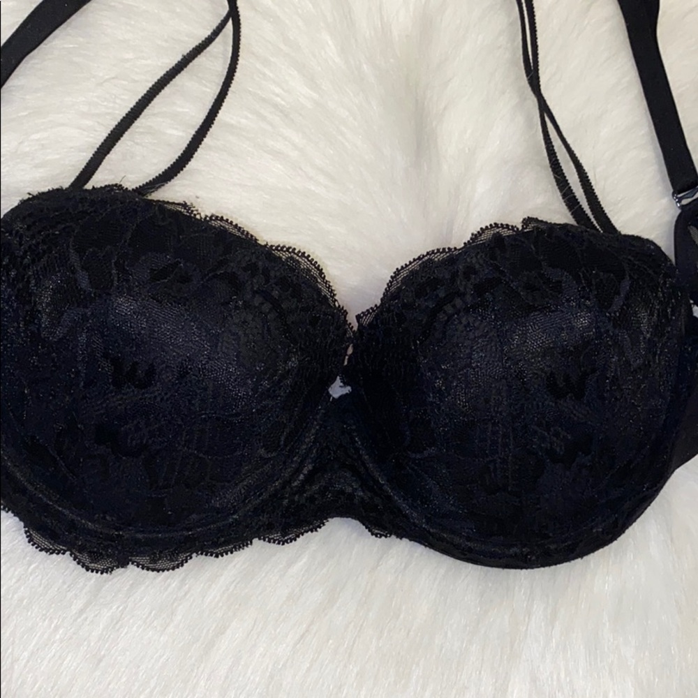 Victoria Secrets Bra - Picture 2 of 4